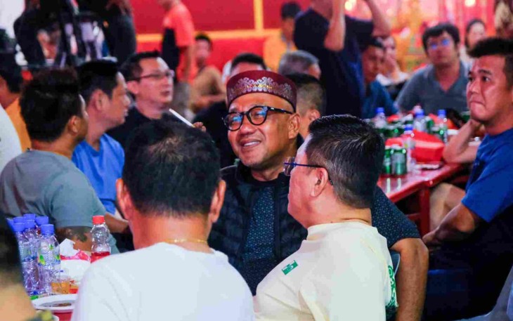 Wali Kota Lis saat Hadiri Tradisi Sembahyang Keselamatan di Vihara Cetiya Satya Dharma