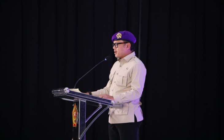 Wamendagri Bima Arya saat memberikan sambutan pada acara Musyawarah Nasional (Munas) IX IARMI di Asrama Haji Pondok Gede, Jakarta, Jumat (21/11/2025).