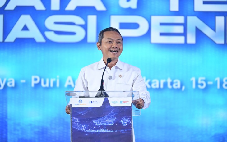 Wamendikdasmen, Fajar Riza Ul Haq dalam Rapat Koordinasi Data dan Teknologi Informasi Pendidikan. 