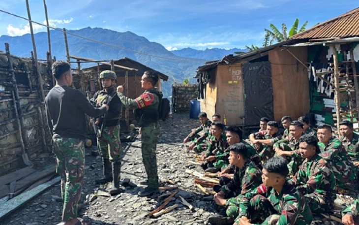 Pakum Satgas Yonif 715/Mtl Laksanakan Luhkum ke Seluruh Pos Satgas