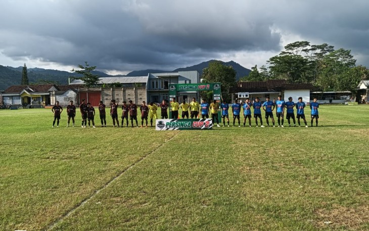 Babinsa Koramil 0801/07 Ngadirojo Saat Hadiri Pembukaan Turnamen Sepak Bola Persinga Cup 2