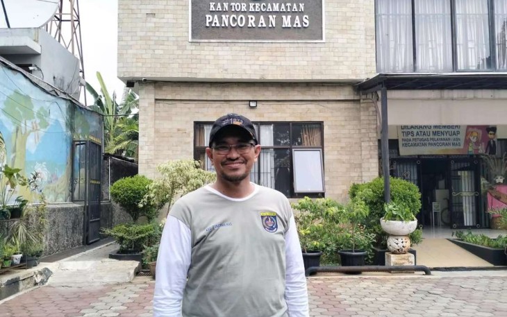 Camat Pancoran Mas Depok Zikri