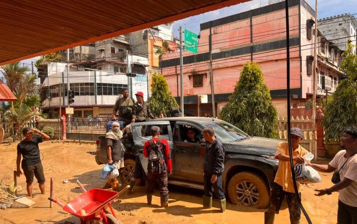 Bea Cukai Langsa Terobos Aceh Tamiang Buka Akses Internet