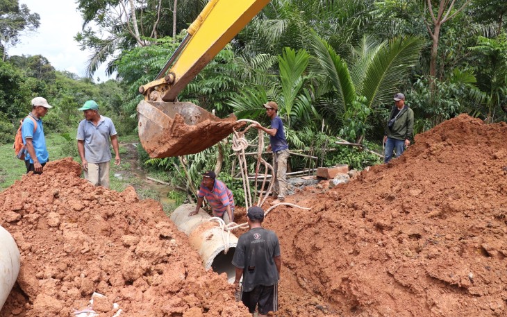 Masyarakat Tengah Padang Bersyukur Ada TMMD di Desanya