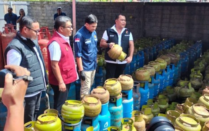 Direktur Tipidter Bareskrim Polri Brigjen Pol Nunung Syaifudin S.I.K., M.Si., didampingi Wadir dan Tim Bareskrim, Dirreskrimsus Polda Bali Kombes Pol Roy H.M. Sihombing S.I.K., dan Kabid Humas Kombes Pol Ariasandy S.I.K