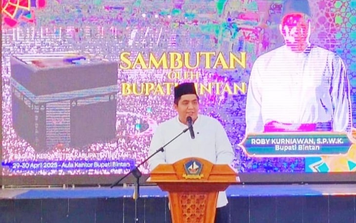 Bupati Bintan Lepas 73 Calon Jemaah Haji 
