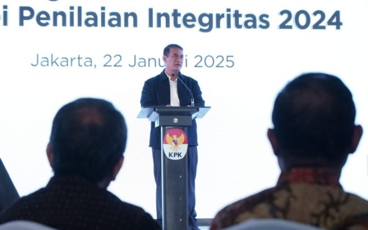 Mentan Andi Amran Sulaiman saat menjadi pembicara pada peluncuran hasil survei integritas KPK 2024 di Jakarta, Rabu, 22 Januari 2025.