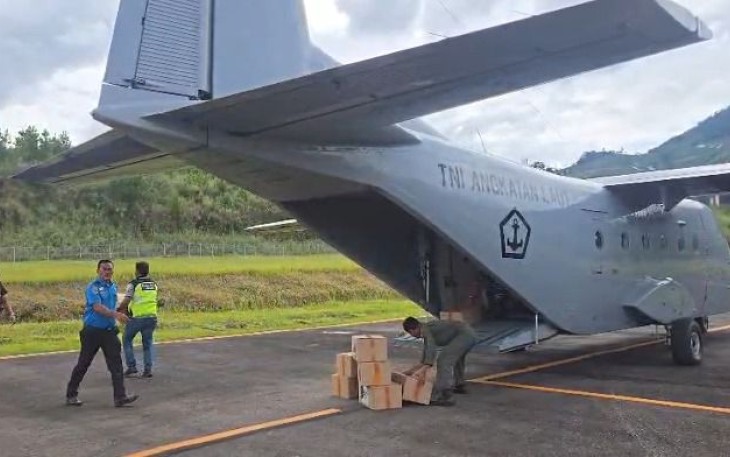 TNI AL Salurkan Bantuan Logistik dan Dukung Angkutan Personel di Aceh dan Sumatera Barat 