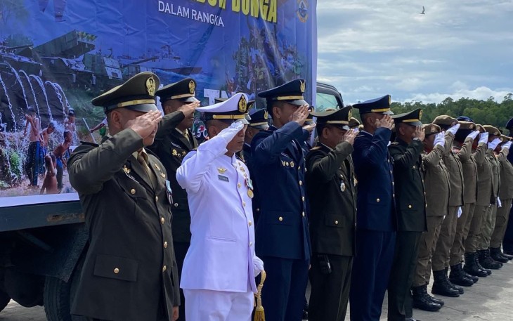  Kodim 1710/Mimika Bersama Satuan TNI Di Mimika Gelar Upacara Tabur Bunga Dalam Rangka HUT TNI ke-80