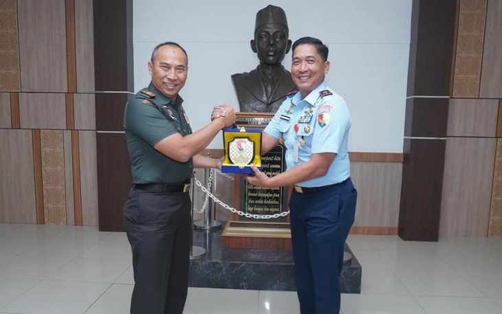 Danlanud Sultan Hasanuddin, Marsma TNI Bonang Bayuaji G, S.E., M.M., CHRMP., dan Pangdam XIV/Hasanuddin, Mayjen TNI Windiyatno