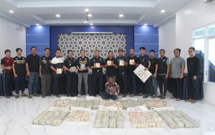 Press release tersangka dan barang bukti