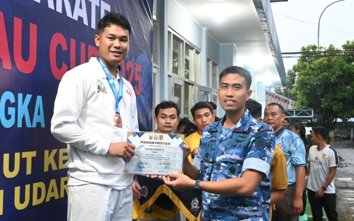 Kejuaraan Karate Dankoharmatau Cup 2025 resmi digelar dalam rangka memeriahkan Hari Ulang Tahun ke-79 TNI Angkatan Udara