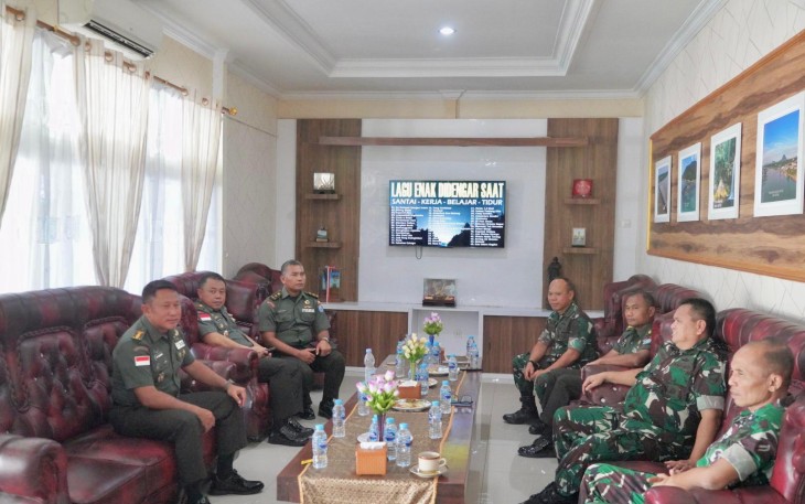 Korem 121/ABW Sambut Tim Review Laporan Keuangan Semester II Tahun 2024 Itdam XII/TPR