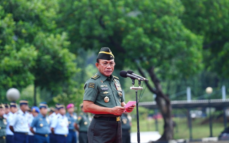 Asisten Operasi (Asops) Panglima TNI Mayjen TNI Gabriel Lema, S.Sos Pimpin Upacara Bendera 17-an