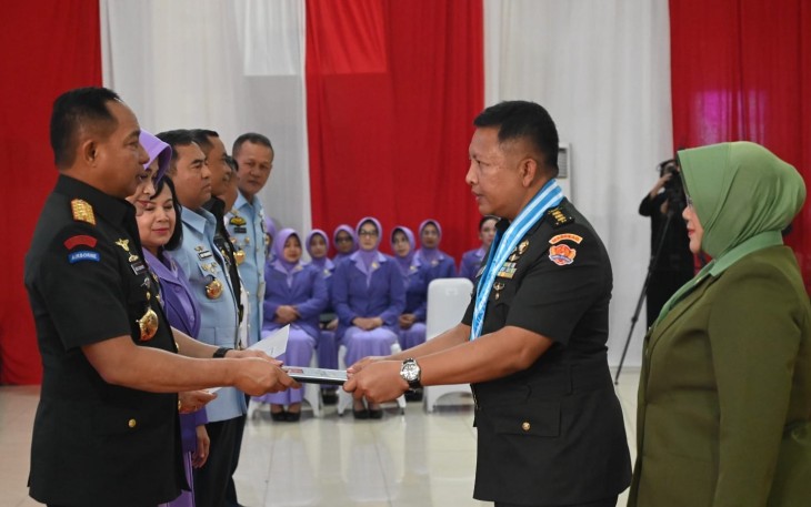Panglima TNI Jenderal TNI Agus Subiyanto saat Tutup Dikreg LIV Sesko TNI 2025