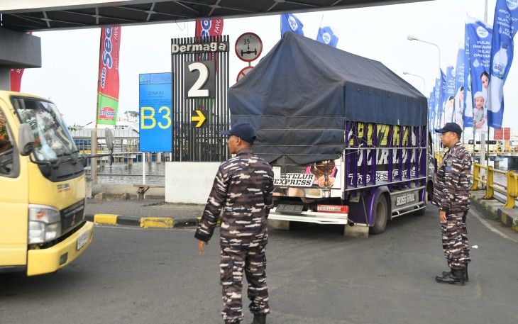 TNI AL Laksanakan Patroli di Sekitar Perairan Bali 