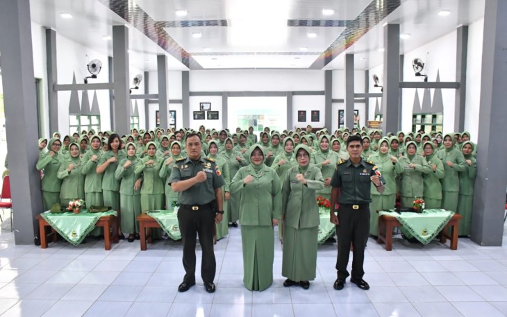 Persit KCK Cab XVI Gelar Penyuluhan Hukum
