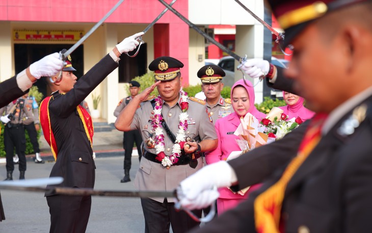 Polda Kepri Gelar Upacara Farewell And Welcome Parade Kapolda Kepri 