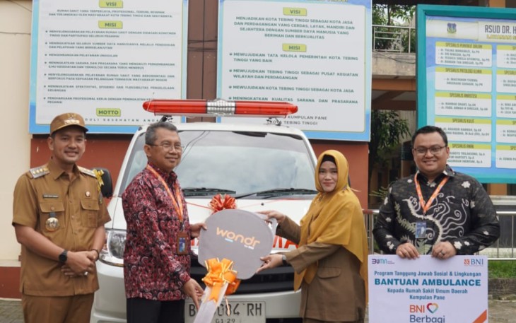 RSUD Kumpulan Pane Terima Bantuan Ambulan Dari CSR BNI 