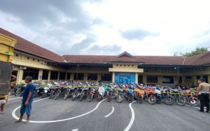 110 Kendaraan Bermotor diamankan