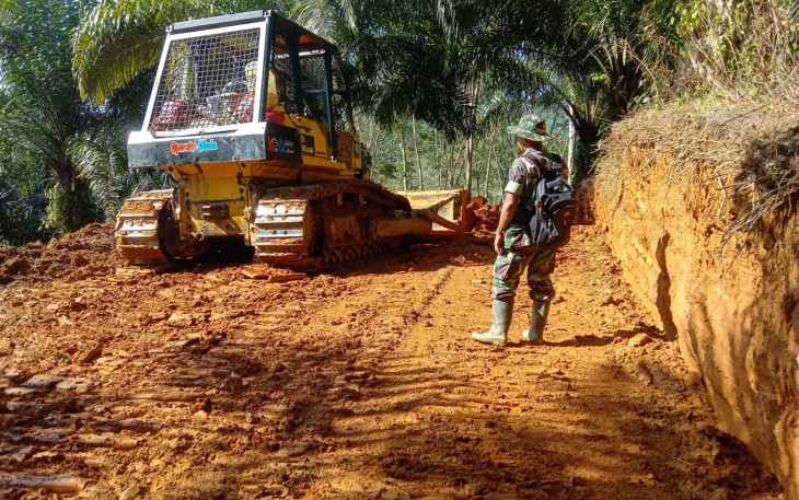 Penerobosan Pembangunan Jalan TMMD Ke-124 Kodim 0408/BS Terus Dikebut