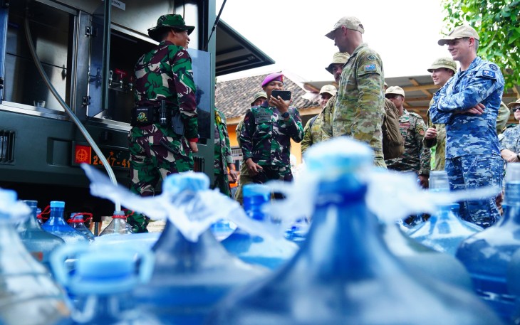 Latgabmapad Bhakti Kanyini Ausindo 2025, bergerak cepat mengubah air sungai yang keruh dan tak layak konsumsi menjadi jernih, siap diminum.