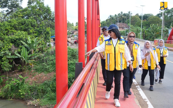Wamen Diana Tinjau Jembatan Way Sabuk dan Jalan Kotabumi–Terbanggi Besar