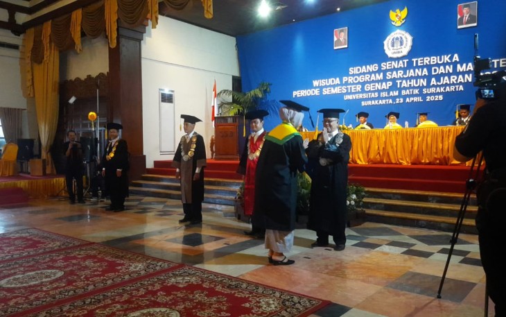 200 Lulusan Sarjana dan Magister Resmi Diwisuda, 171 Raih Predikat Cumlaude