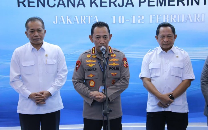 Kapolri Jenderal Polisi Drs. Listyo Sigit Prabowo, M.Si., usai kegiatan doorstop usai Rapat Pimpinan (Rapim) Polri 2026 di The Krakatau Grand Ballroom, Rabu (11/2/2026).