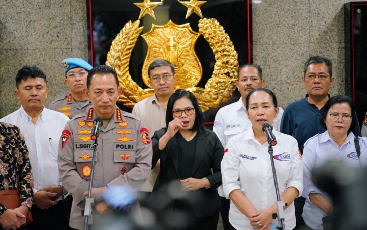 Kapolri Jenderal Listyo Sigit Prabowo Sigit usai audiensi di Gedung Mabes Polri, Jakarta Selatan, Jumat (6/2/2026).