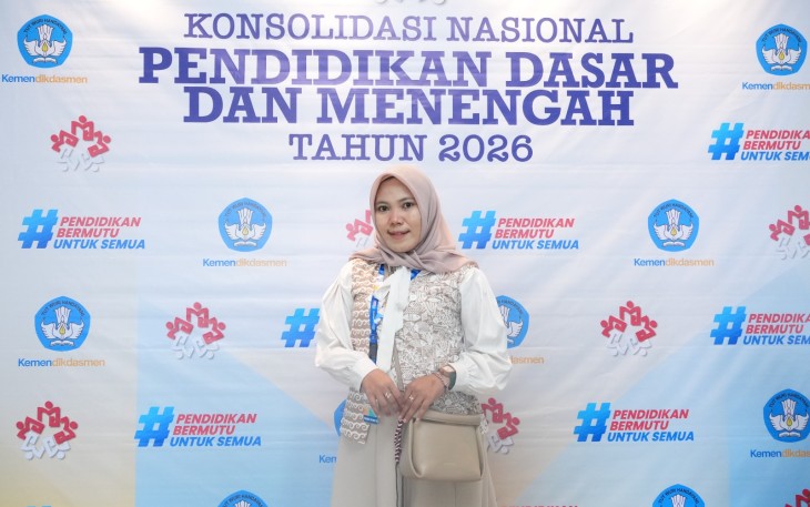 Guru SD Negeri Butuh 1 Kab. Kediri, Jawa Timur, Eka Nurviana Fatmawati