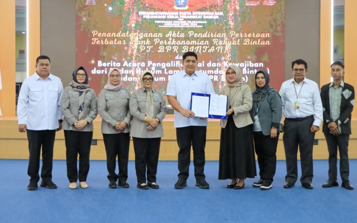 Bupati Bintan Roby Kurniawan SPWK saatg Serahkan DPA 2026