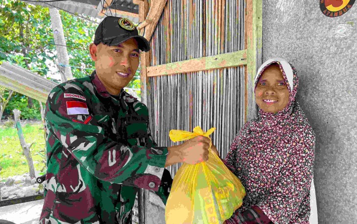 Peduli sesama berbagi sembako di perbatasan 