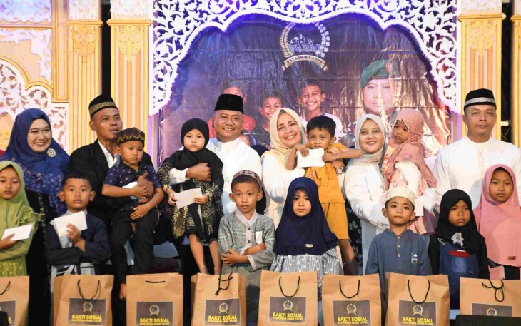 Danrem 083/Bdj Kolonel Inf Kohir berbagi kebahagiaan bersama anak yatim di Winongan, Pasuruan, Jum'at (9/1)
