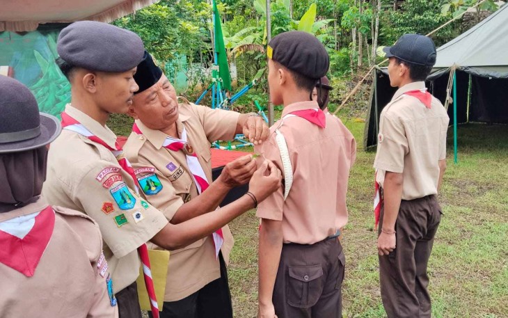 Danramil 0801/12 Pringkuku Kapten Arh Gino 