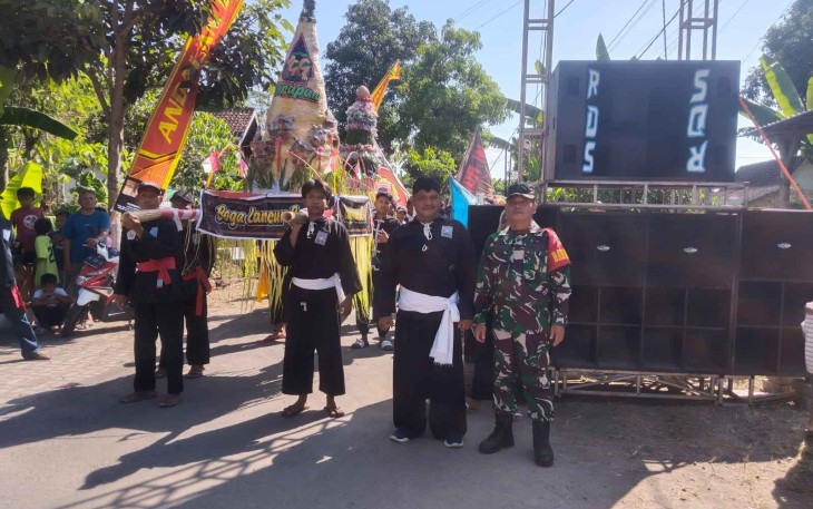 Tradisi bersih desa 