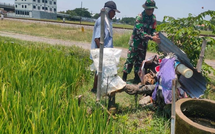 Bantu petani olah pengairan