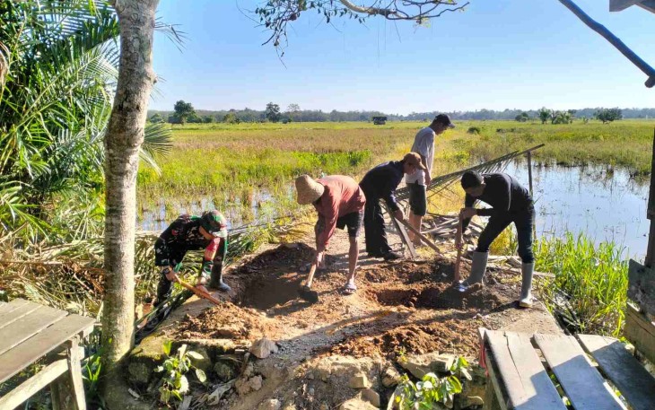 Pembangunan jembatan di wilayah desa binaan