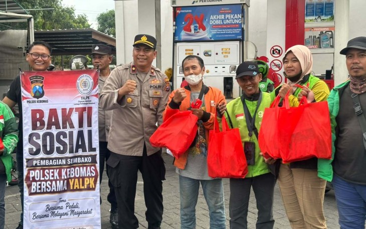 Baksos Ojol Gresik Sumringah