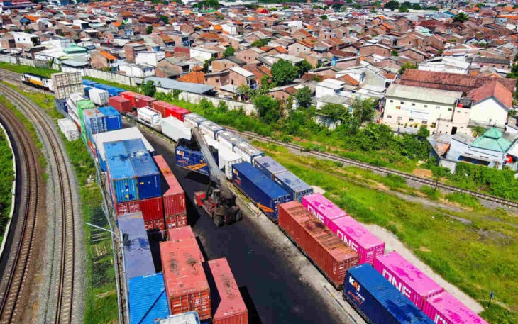 KAI Logistik Siap Tingkatkan Kapasitas Angkut Peti Kemas Ke Semarang