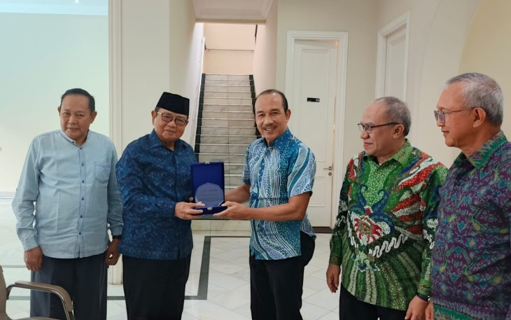 Foto bersama usai acara