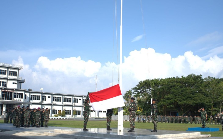 Upacara bendera prajurit Kodaeral XIV Sorong
