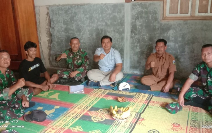Komsos bersama warga desa binaan