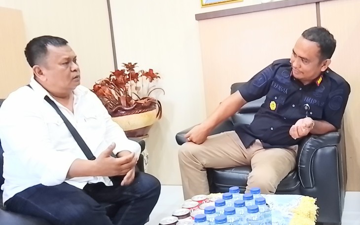 Karutan Tanjung Pura Fransisco Pandia Terima Kunjungan Wartawan: "Bagi Saya, Semua Setara Tanpa Memandang Status Sosial"
