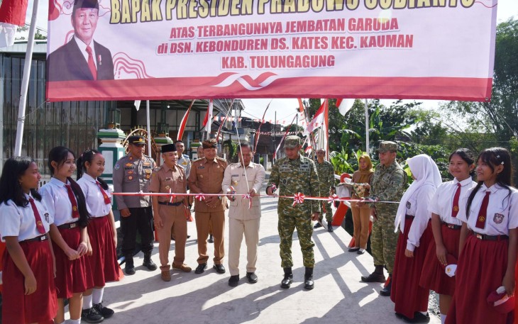Dandim Tulungagung Resmikan Jembatan Garuda 