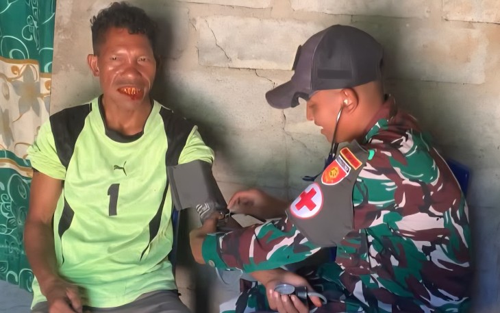 Yonarmed 12 Kostrad Wujudkan Kepedulian Nyata Melalui Yankes Gratis bagi Masyarakat Perbatasan