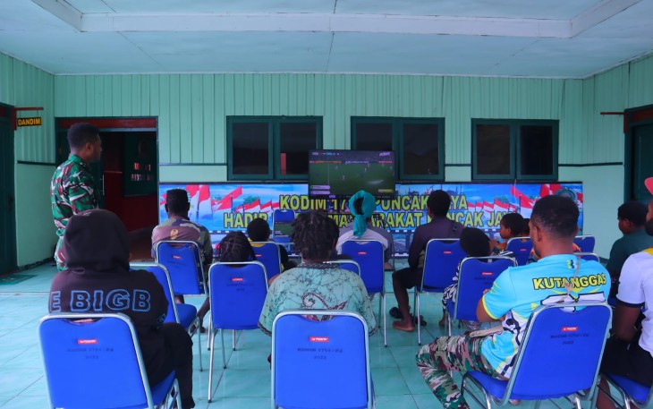 Kodim 1714/Puncak Jaya Gelar Nobar Piala Dunia 2026 Bersama Masyarakat