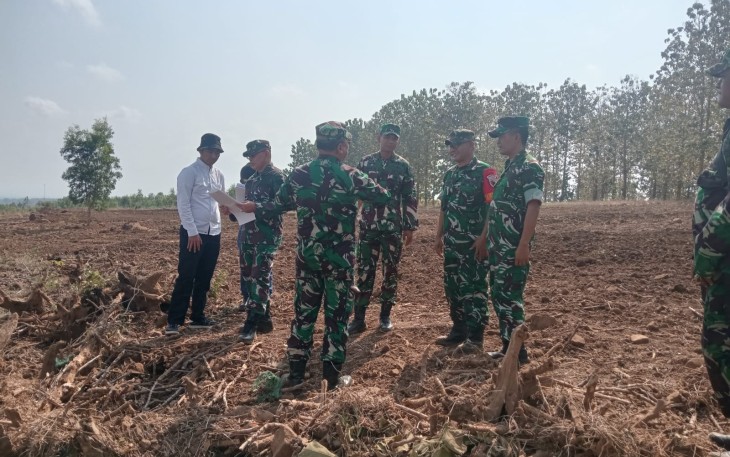 Pastikan Pembangunan Yonif TP Berjalan Optimal, Dandim Madiun Dampingi Tim Pengawas Kementerian Pertahanan Tinjau Lokasi