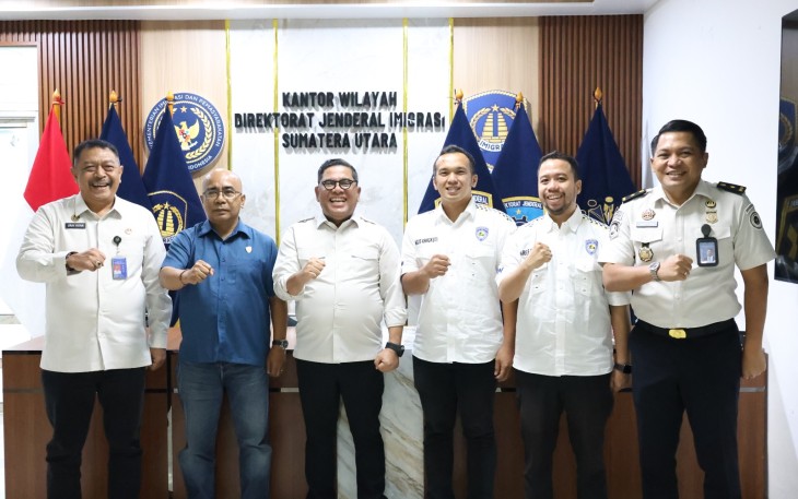Kepala Kantor Wilayah Direktorat Jenderal Imigrasi Sumatera Utara, Dr. Parlindungan, S.H., M.H., menerima kunjungan audiensi dari pengurus Ikatan Motor Indonesia (IMI) Sumatera Utara pada Selasa (7/7)