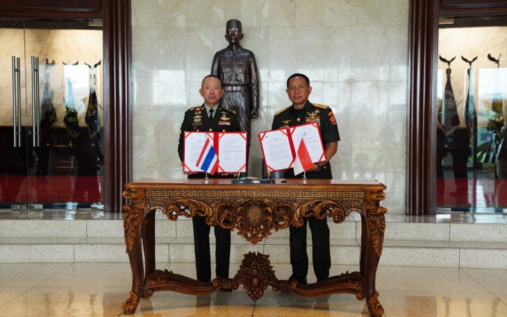 Panglima TNI Jenderal TNI Agus Subiyanto menerima kunjungan kehormatan atau Courtesy Call (CC) Panglima Angkatan Bersenjata Kerajaan Thailand (Chief of Defense Forces of the Royal Thai Armed Forces CDF RTARF), General Ukris Boontanondha